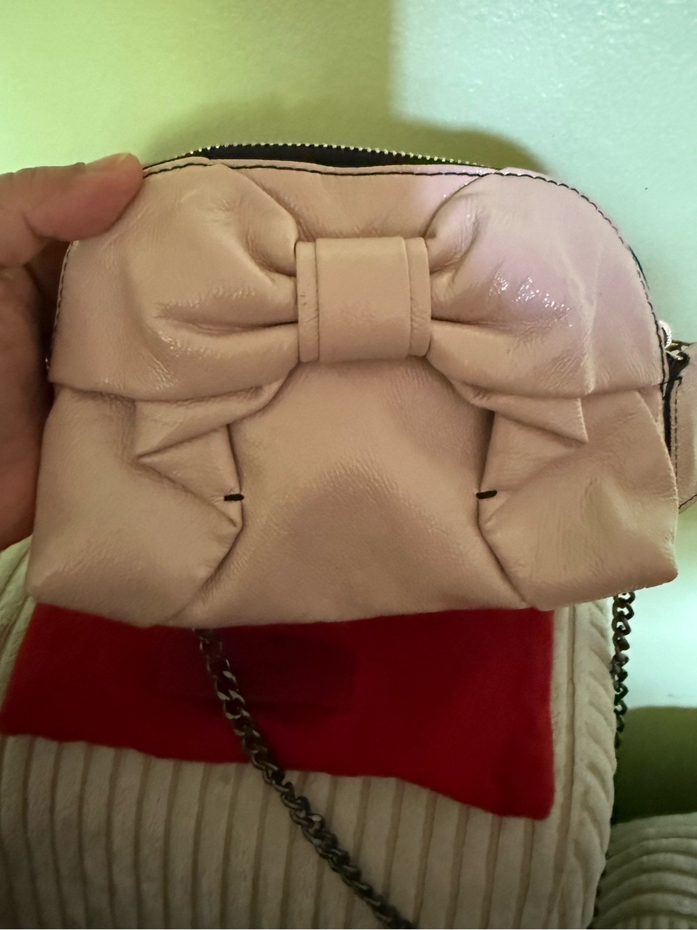 Authentic Valentino Garavani
Bow Accent Crossbody Bag in Blush Pink - Picture 2 of 15